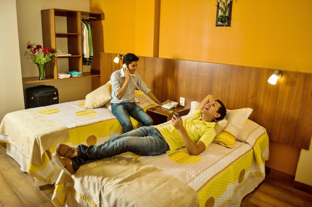 Hotel Mitru - Tarija Room photo